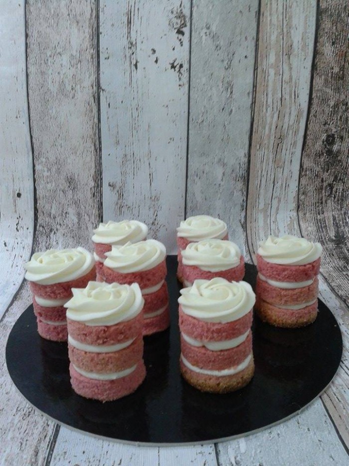 pink velvet mini cakes